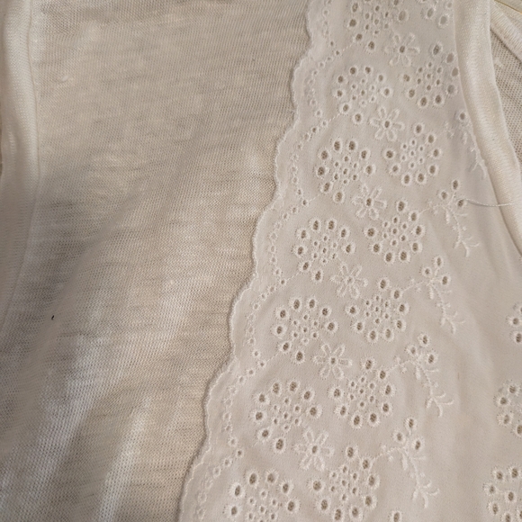 Elegant White Lace Women's Top - Picture 12 of 12